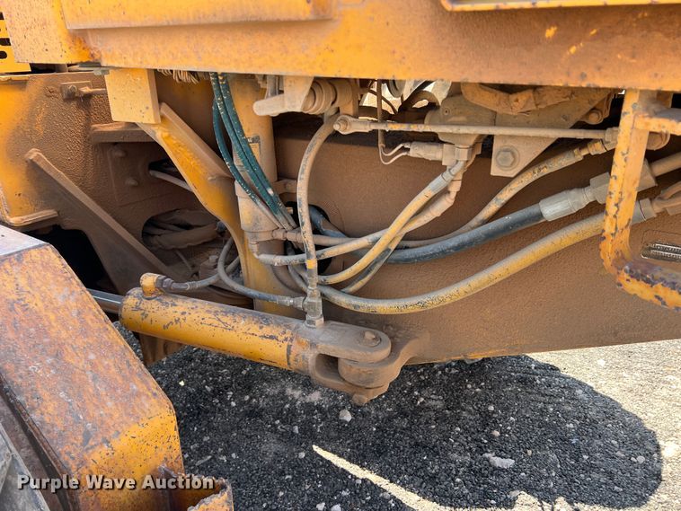 image for item DS2875 1988 John Deere 670B  motor grader