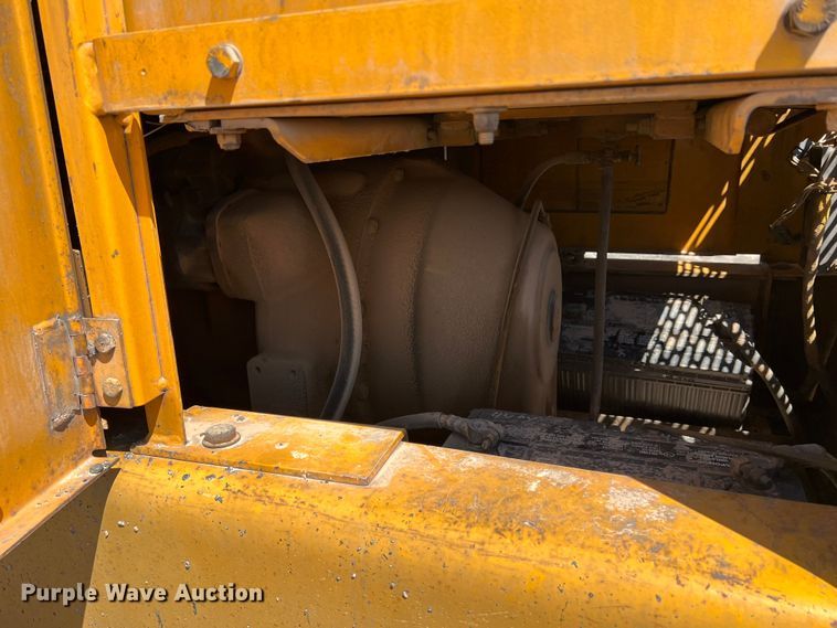 image for item DS2875 1988 John Deere 670B  motor grader