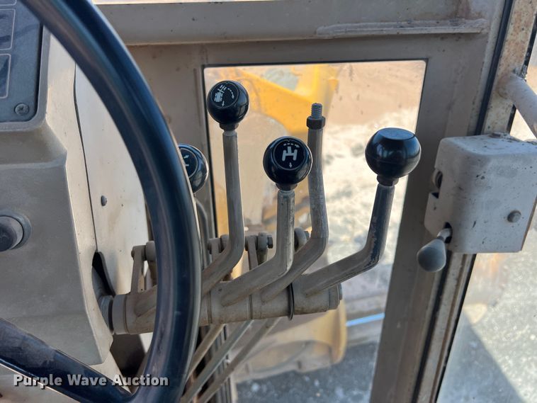 image for item DS2875 1988 John Deere 670B  motor grader