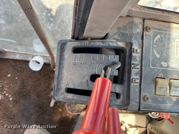 image for item DS2875 1988 John Deere 670B  motor grader