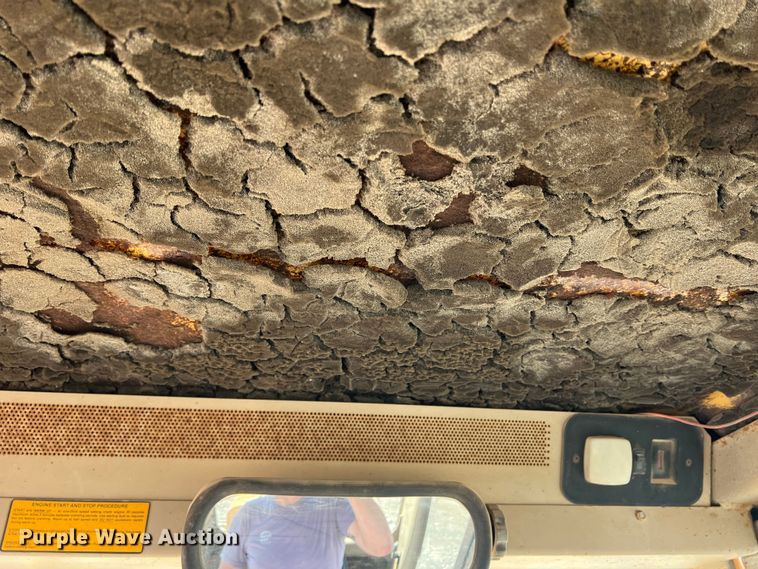 image for item DS2875 1988 John Deere 670B  motor grader