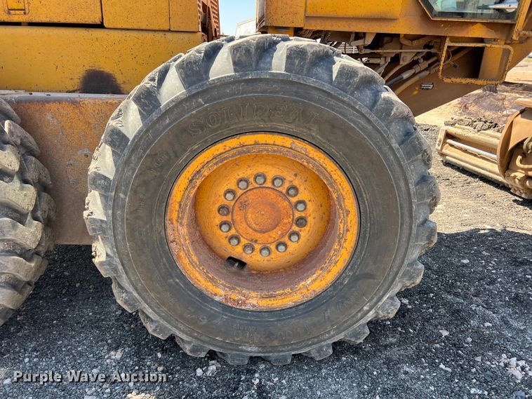 image for item DS2875 1988 John Deere 670B  motor grader