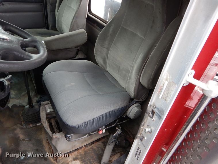 image for item DS6319 2005 Kenworth T800  hydrovac truck