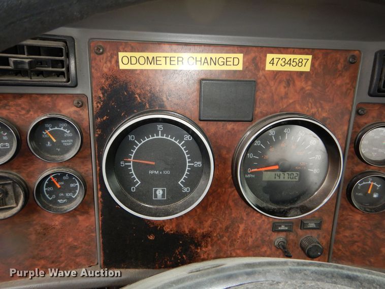 image for item DS6319 2005 Kenworth T800  hydrovac truck