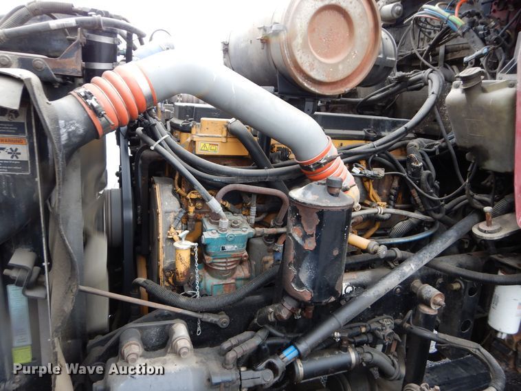 image for item DS6319 2005 Kenworth T800  hydrovac truck