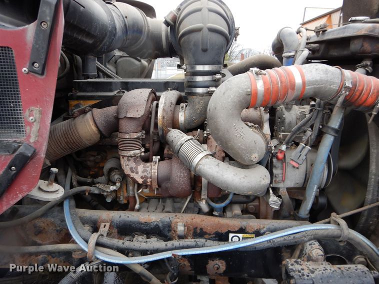 image for item DS6319 2005 Kenworth T800  hydrovac truck