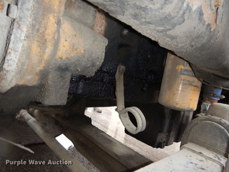 image for item DS6319 2005 Kenworth T800  hydrovac truck