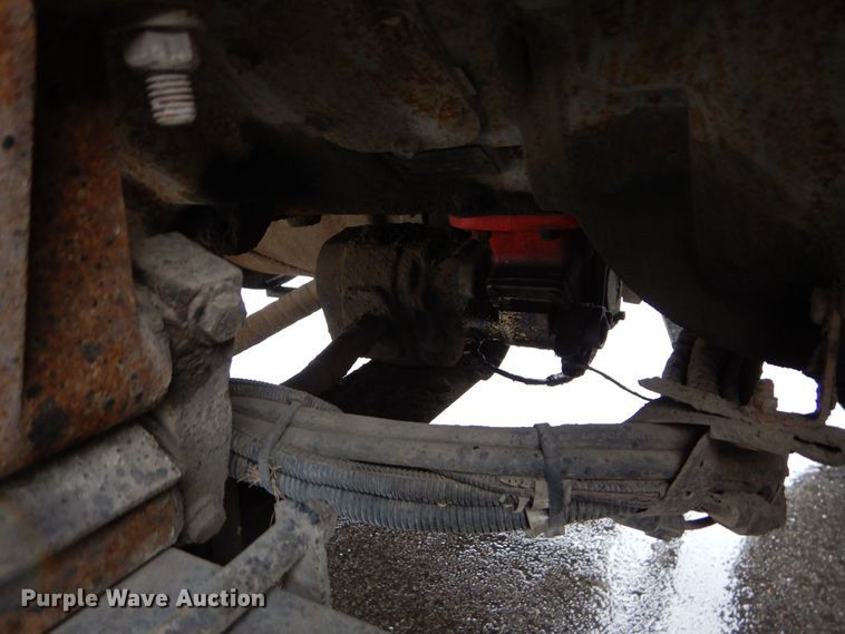 image for item DS6319 2005 Kenworth T800  hydrovac truck