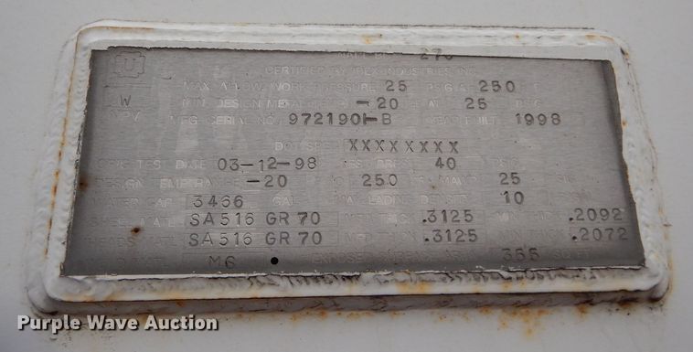 image for item DS6319 2005 Kenworth T800  hydrovac truck