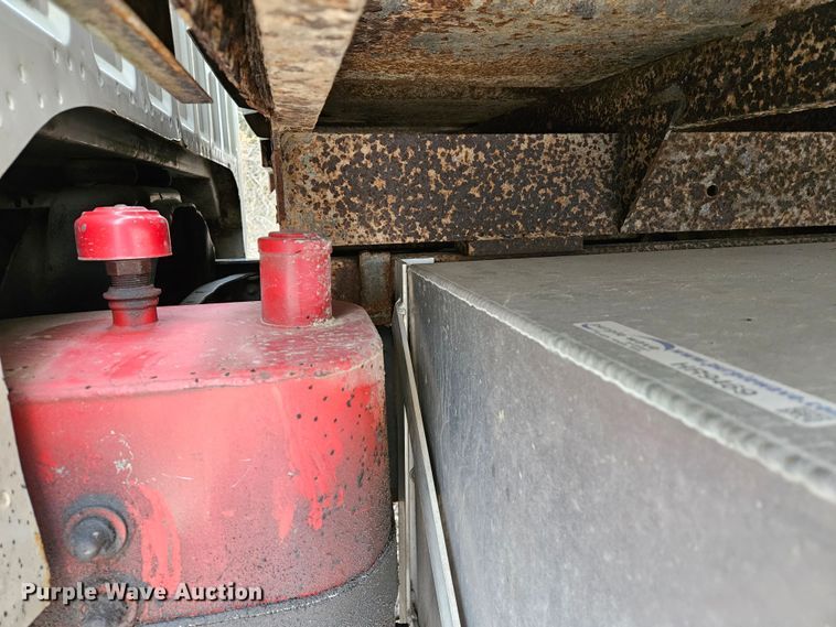 image for item DS6321 2005 Ford F650 Super Duty XLT  chipper truck