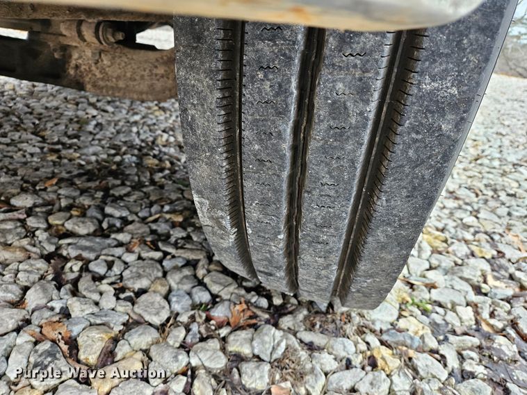 image for item DS6321 2005 Ford F650 Super Duty XLT  chipper truck