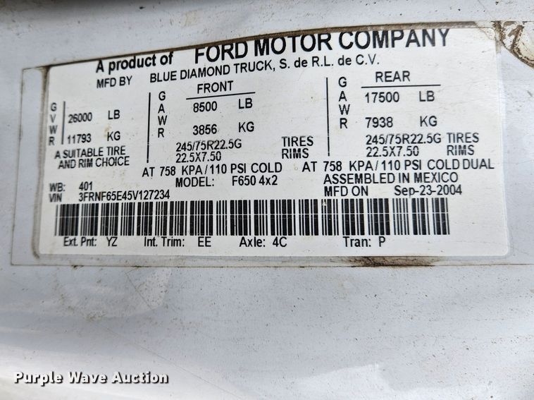 image for item DS6321 2005 Ford F650 Super Duty XLT  chipper truck