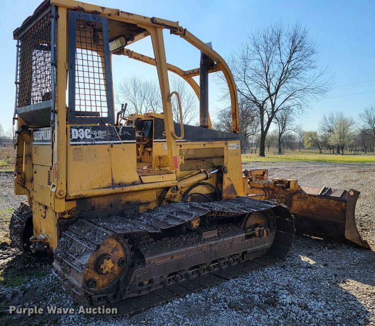 image for item HG9464 1999 Caterpillar D3C LGP Series III  dozer