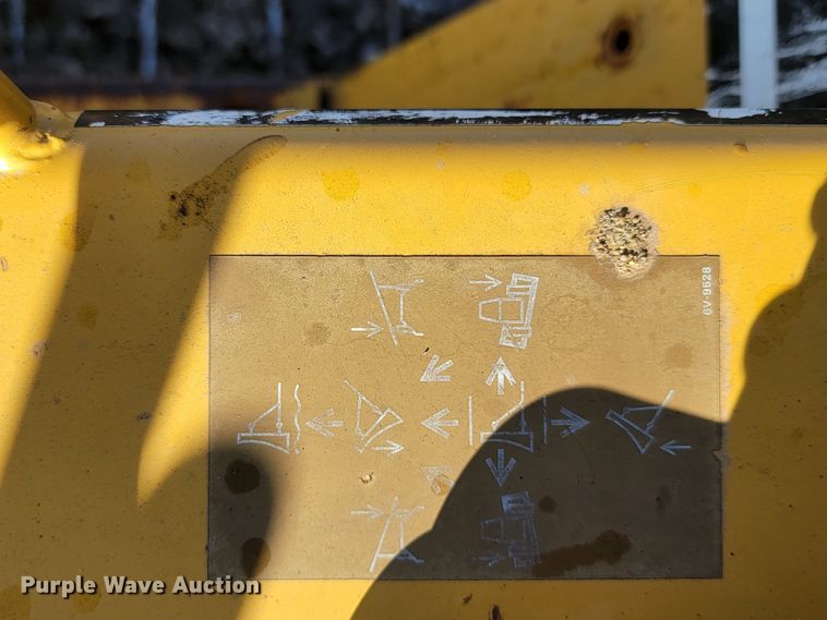 image for item HG9464 1999 Caterpillar D3C LGP Series III  dozer