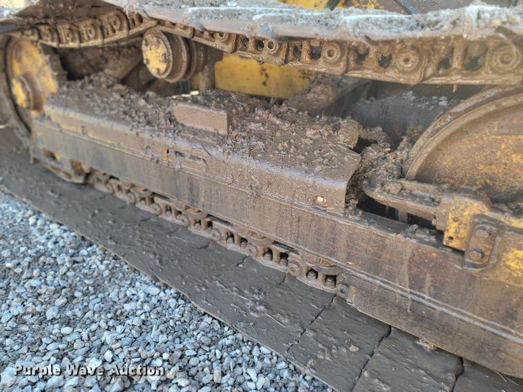 image for item HG9464 1999 Caterpillar D3C LGP Series III  dozer