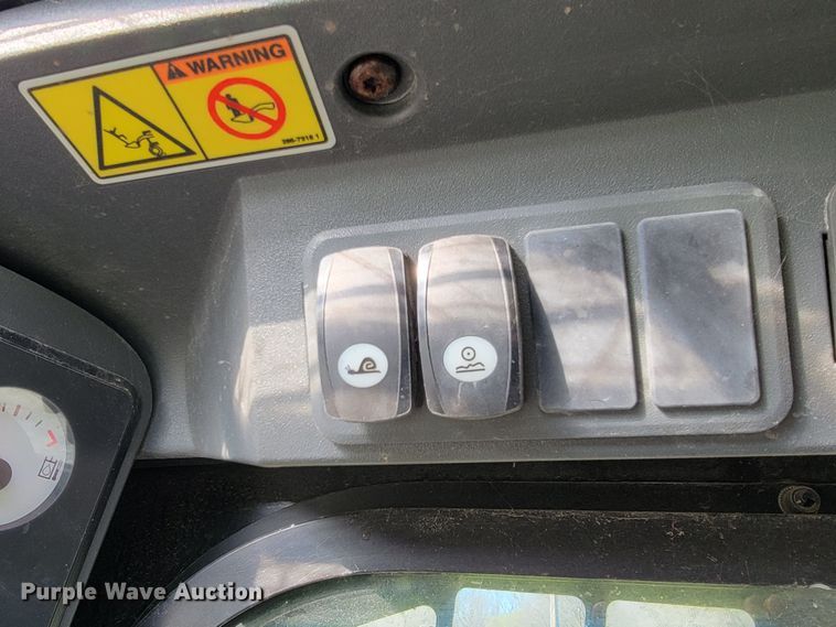 image for item HG9465 2013 Caterpillar 299D XHP  tracked skid steer loader