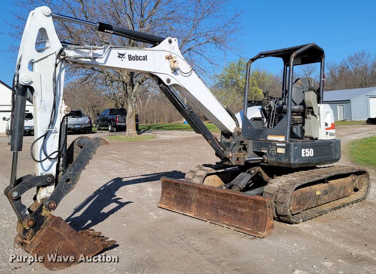 image for item HG9466 2013 Bobcat E50  mini excavator