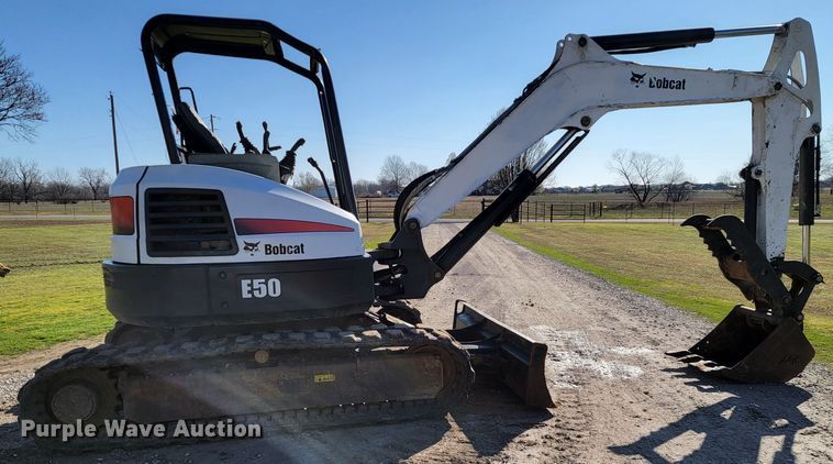 image for item HG9466 2013 Bobcat E50  mini excavator