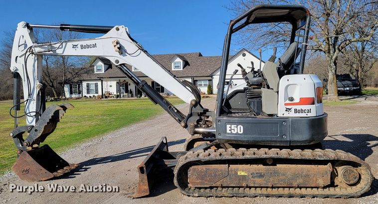 image for item HG9466 2013 Bobcat E50  mini excavator