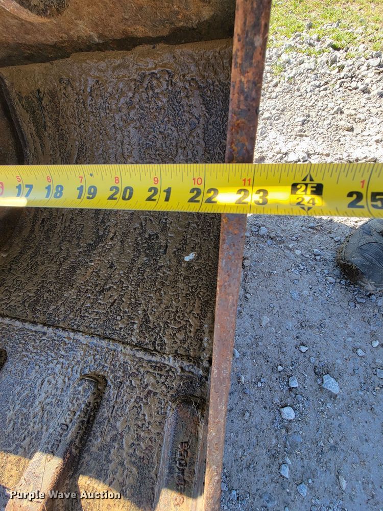 image for item HG9466 2013 Bobcat E50  mini excavator