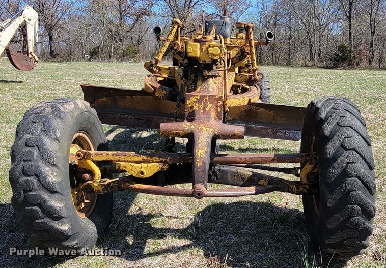 image for item HG9498 1955 Caterpillar 12  rigid frame motor grader