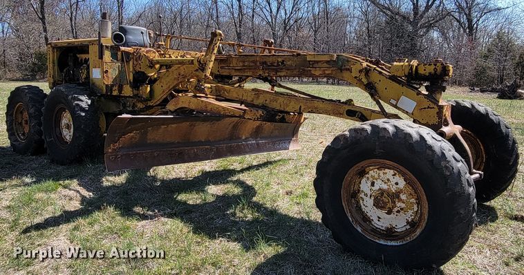 image for item HG9498 1955 Caterpillar 12  rigid frame motor grader