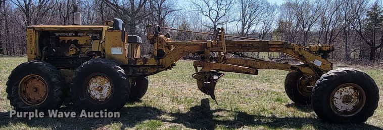 image for item HG9498 1955 Caterpillar 12  rigid frame motor grader
