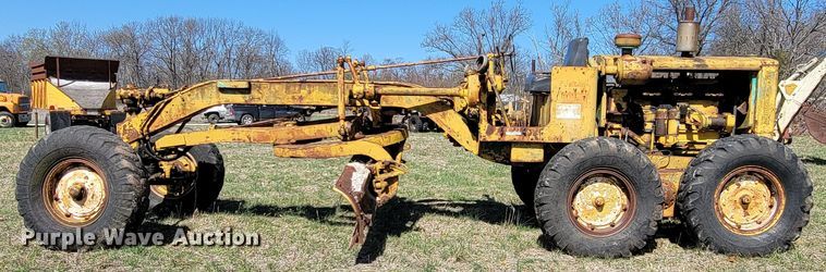 image for item HG9498 1955 Caterpillar 12  rigid frame motor grader
