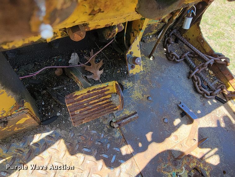 image for item HG9498 1955 Caterpillar 12  rigid frame motor grader