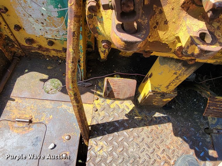 image for item HG9498 1955 Caterpillar 12  rigid frame motor grader