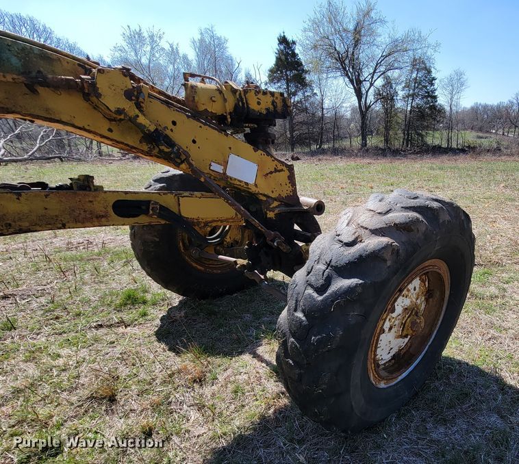image for item HG9498 1955 Caterpillar 12  rigid frame motor grader