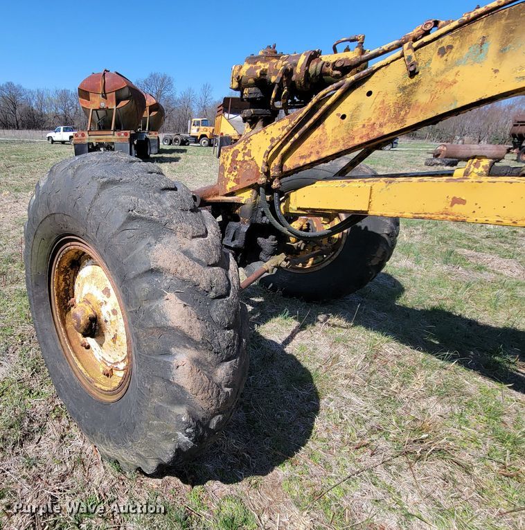 image for item HG9498 1955 Caterpillar 12  rigid frame motor grader