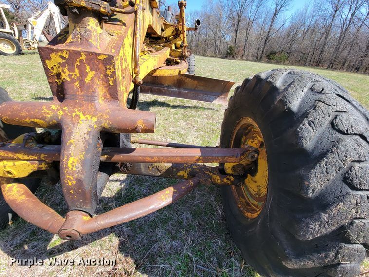 image for item HG9498 1955 Caterpillar 12  rigid frame motor grader