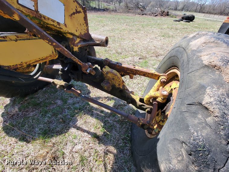 image for item HG9498 1955 Caterpillar 12  rigid frame motor grader