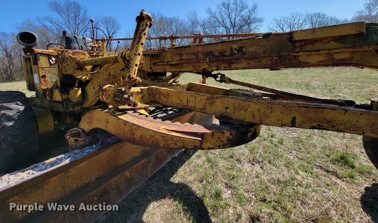 image for item HG9498 1955 Caterpillar 12  rigid frame motor grader