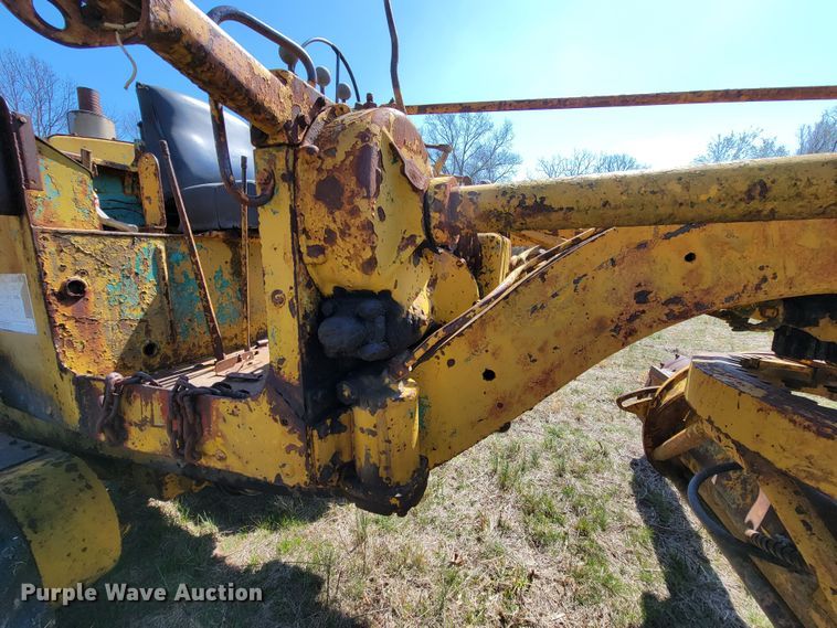 image for item HG9498 1955 Caterpillar 12  rigid frame motor grader