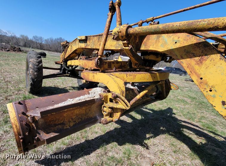 image for item HG9498 1955 Caterpillar 12  rigid frame motor grader