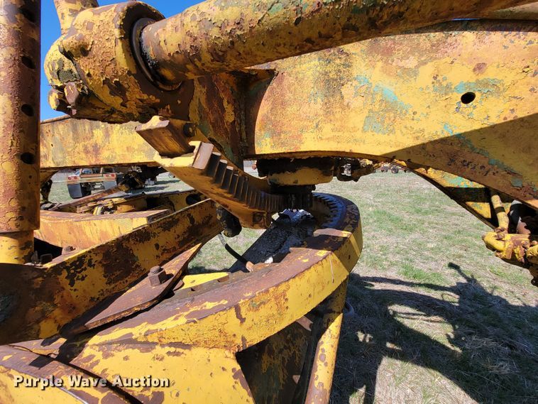 image for item HG9498 1955 Caterpillar 12  rigid frame motor grader