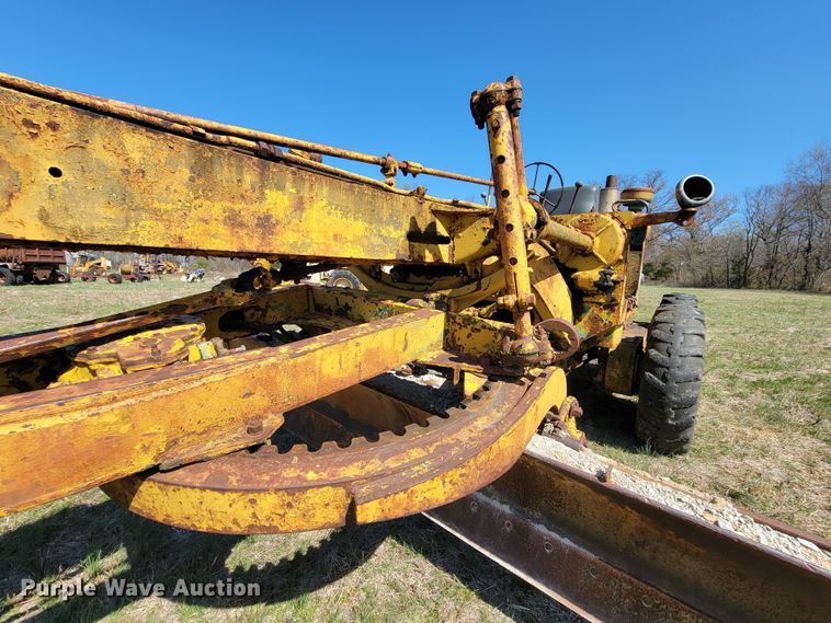 image for item HG9498 1955 Caterpillar 12  rigid frame motor grader