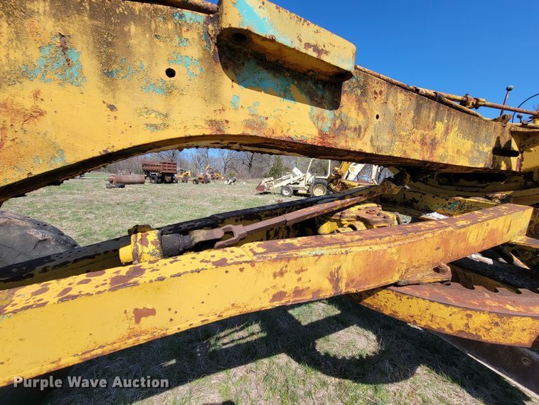 image for item HG9498 1955 Caterpillar 12  rigid frame motor grader