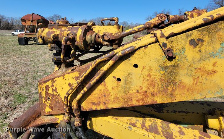 image for item HG9498 1955 Caterpillar 12  rigid frame motor grader
