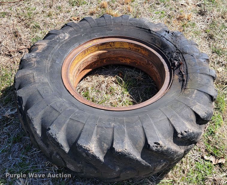 image for item HG9498 1955 Caterpillar 12  rigid frame motor grader