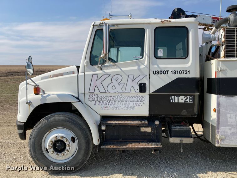 image for item HN9825 2000 Freightliner FL70  utility / service truck