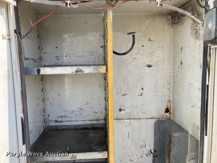 image for item HN9825 2000 Freightliner FL70  utility / service truck