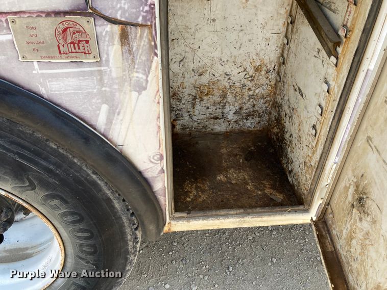 image for item HN9825 2000 Freightliner FL70  utility / service truck