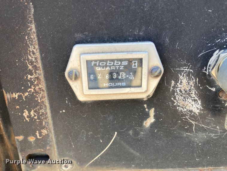 image for item HN9825 2000 Freightliner FL70  utility / service truck