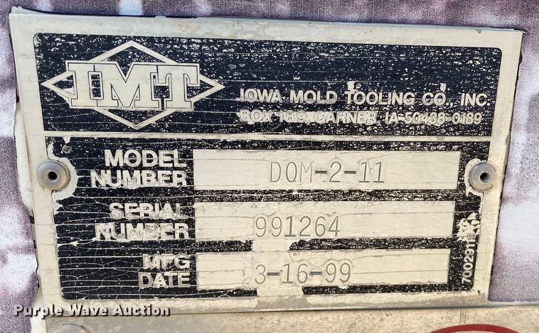 image for item HN9825 2000 Freightliner FL70  utility / service truck