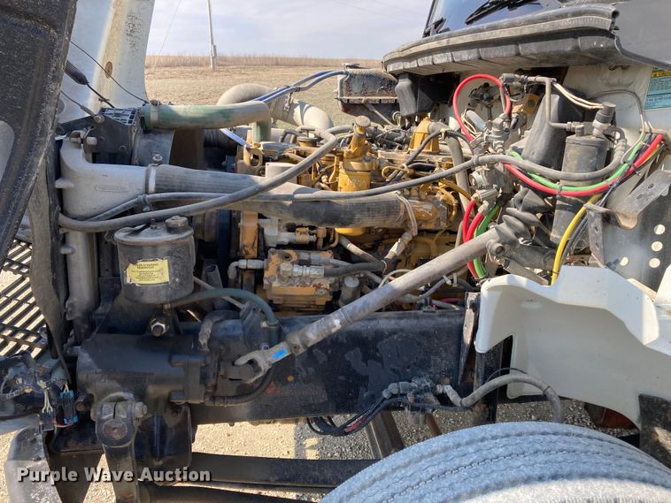 image for item HN9825 2000 Freightliner FL70  utility / service truck