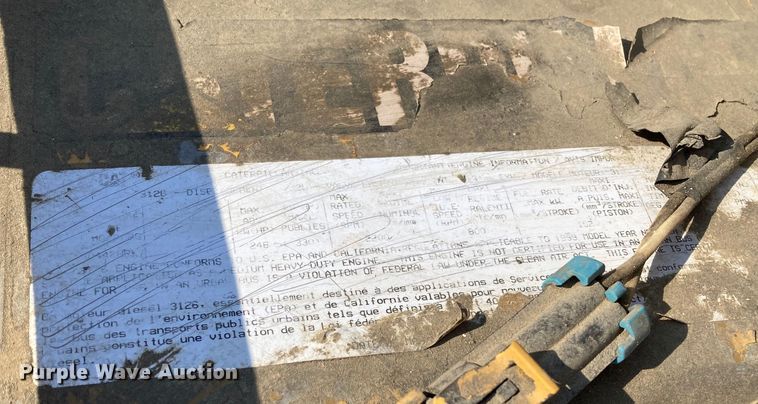 image for item HN9825 2000 Freightliner FL70  utility / service truck