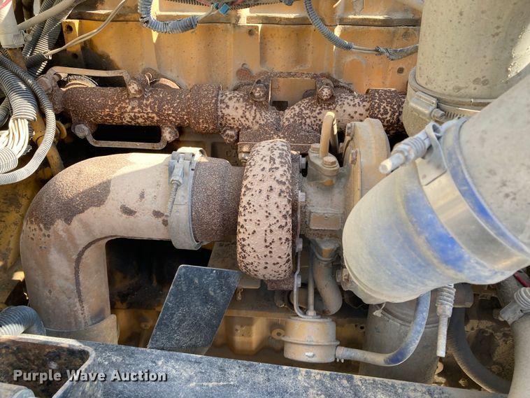 image for item HN9825 2000 Freightliner FL70  utility / service truck